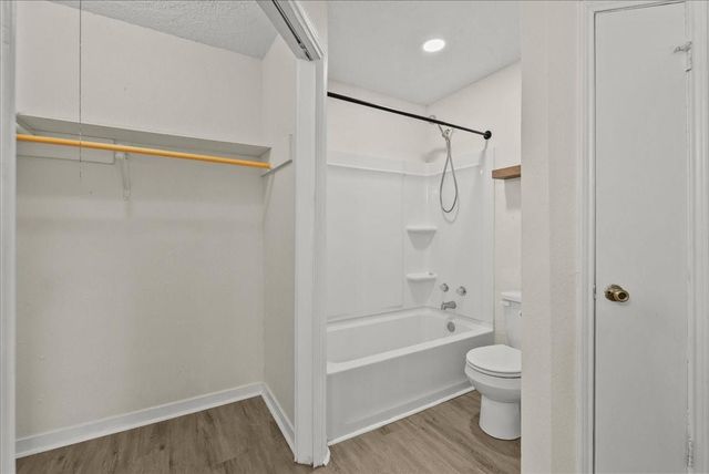 3900 Redstem Court, Dickinson, TX 77539