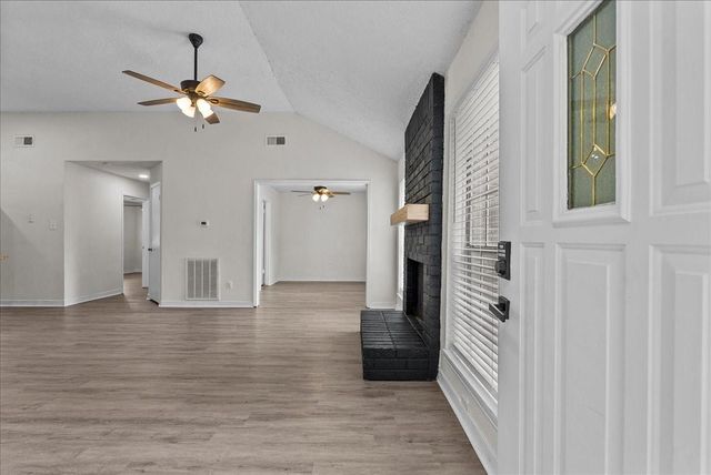 3900 Redstem Court, Dickinson, TX 77539