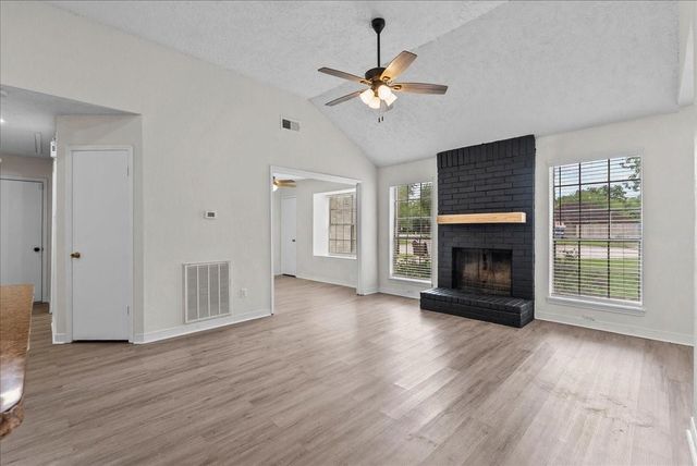 3900 Redstem Court, Dickinson, TX 77539