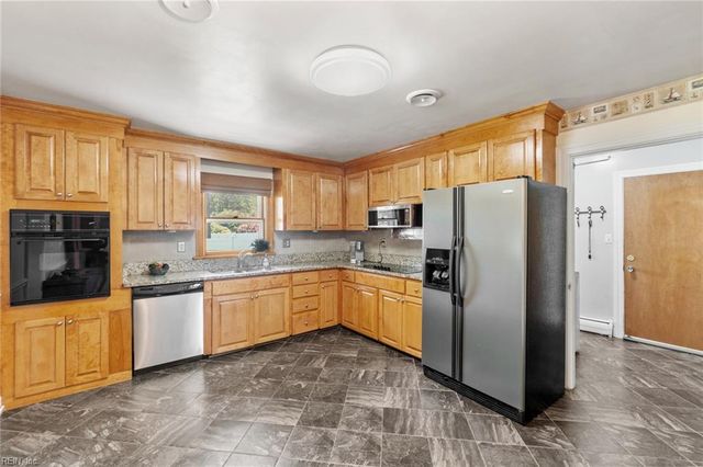 415 Robin RD, Portsmouth, VA 23701