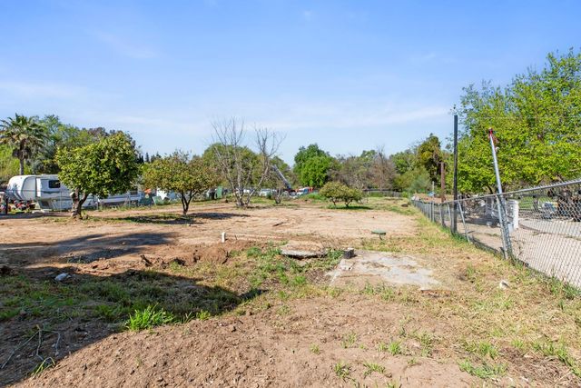 1821 River Rd, Modesto, CA 95351