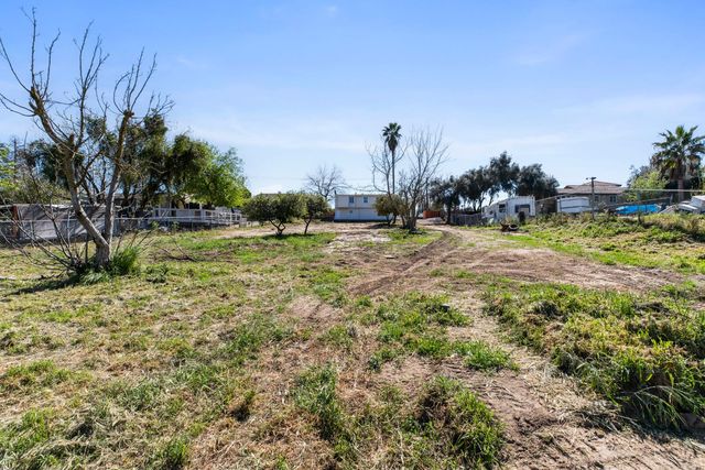 1821 River Rd, Modesto, CA 95351