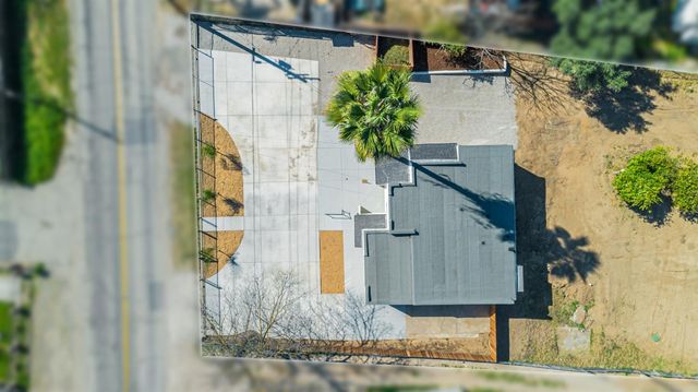 1821 River Rd, Modesto, CA 95351