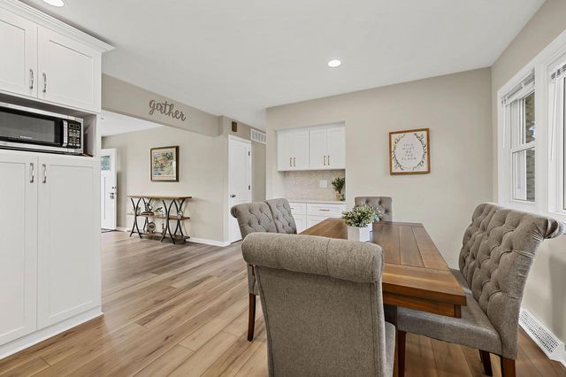 12610 St. Mary's DRIVE, New Berlin, WI 53151