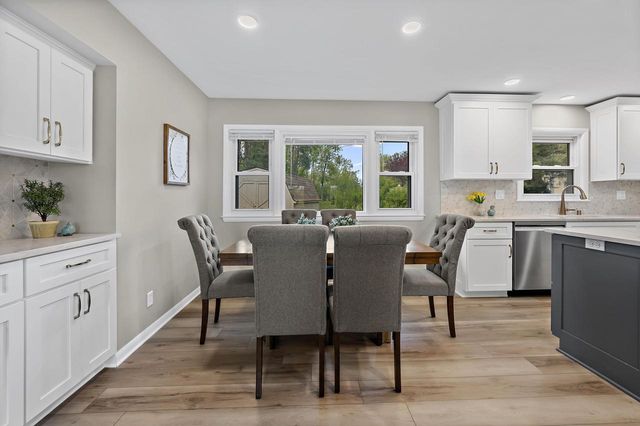 12610 St. Mary's DRIVE, New Berlin, WI 53151