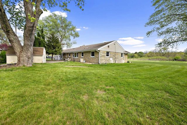 12610 St. Mary's DRIVE, New Berlin, WI 53151