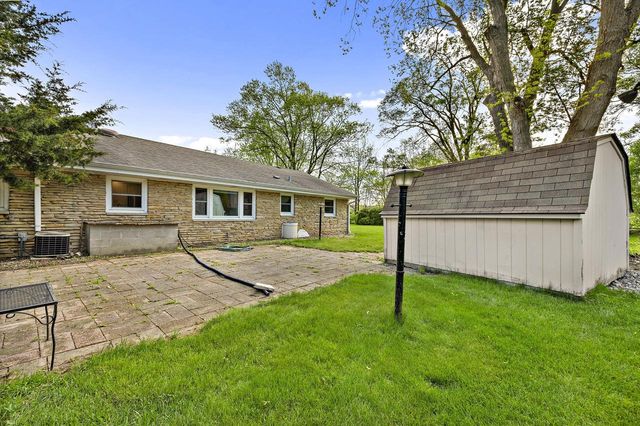 12610 St. Mary's DRIVE, New Berlin, WI 53151