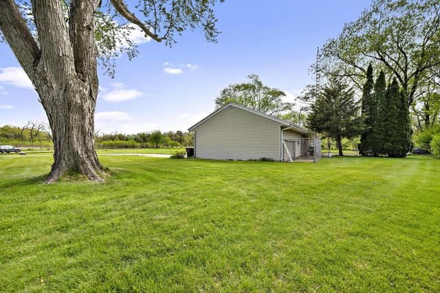 12610 St. Mary's DRIVE, New Berlin, WI 53151