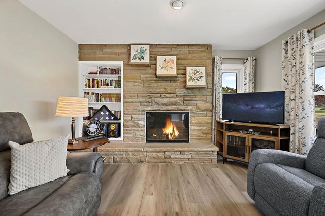 12610 St. Mary's DRIVE, New Berlin, WI 53151