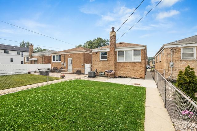 5153 S Oak Park Avenue, Chicago, IL 60638