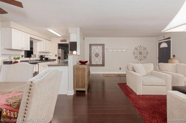 2451 Lafay Drive, West Bloomfield, MI 48324
