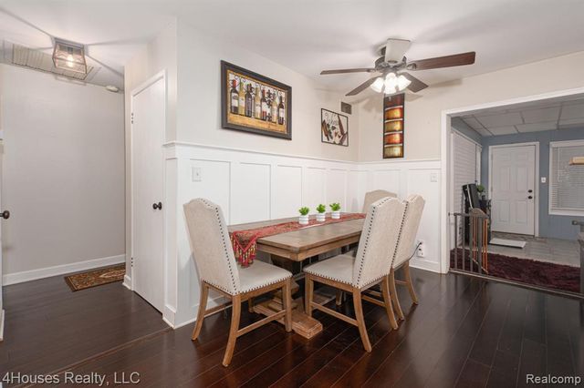 2451 Lafay Drive, West Bloomfield, MI 48324
