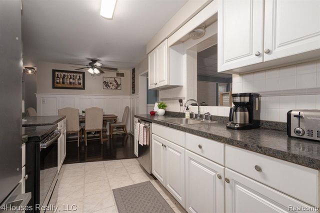 2451 Lafay Drive, West Bloomfield, MI 48324