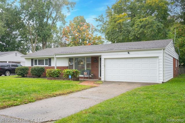 2451 Lafay Drive, West Bloomfield, MI 48324