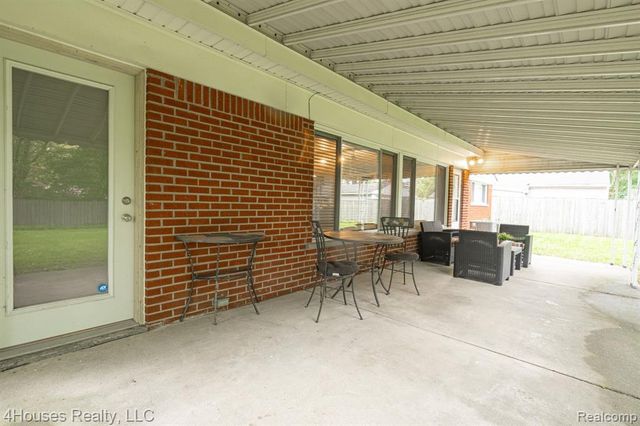 2451 Lafay Drive, West Bloomfield, MI 48324