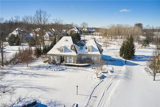 2242 Rock Creek N, Akron, OH 44333