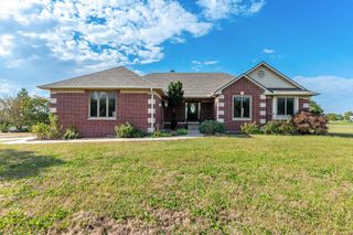 11909 E Calais Ct, Wichita, KS 67210