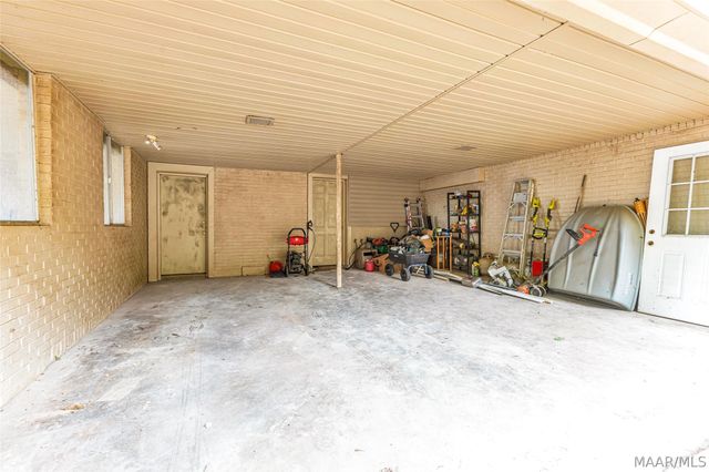 188 Ski Club Drive, Wetumpka, AL 36092