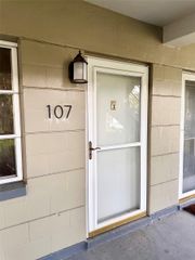 450 32ND AVENUE N 107W, St Petersburg, FL 33704