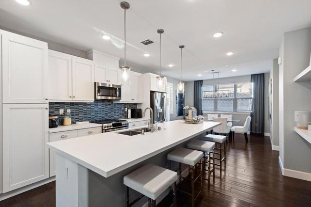 775 Santa Cecilia, Sunnyvale, CA 94085