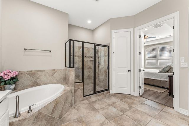 319 Lombardia DR 21B, Austin, TX 78734