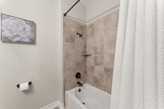 319 Lombardia DR 21B, Austin, TX 78734
