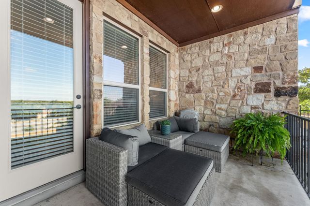 319 Lombardia DR 21B, Austin, TX 78734