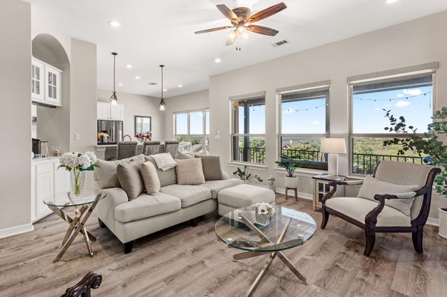 319 Lombardia DR 21B, Austin, TX 78734