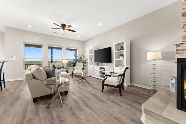 319 Lombardia DR 21B, Austin, TX 78734