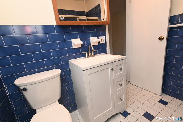 26 Elm Tree Place, Stamford, CT 06906