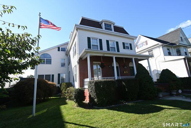 26 Elm Tree Place, Stamford, CT 06906