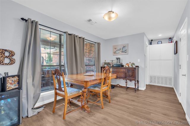 1121 Surrey, Ardmore, OK 73401