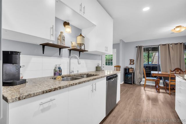 1121 Surrey, Ardmore, OK 73401