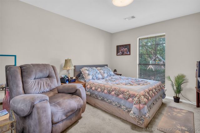 1121 Surrey, Ardmore, OK 73401