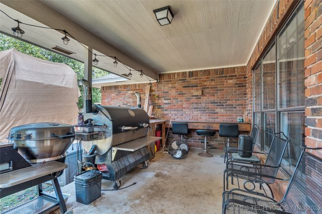 1121 Surrey, Ardmore, OK 73401