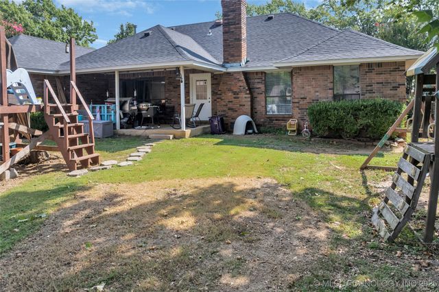 1121 Surrey, Ardmore, OK 73401