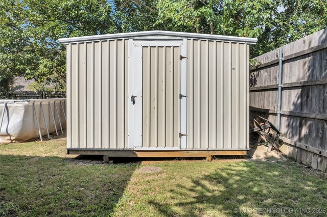 1121 Surrey, Ardmore, OK 73401