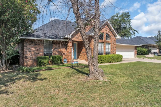 1121 Surrey, Ardmore, OK 73401