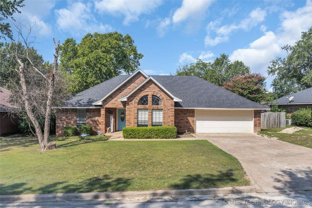 1121 Surrey, Ardmore, OK 73401