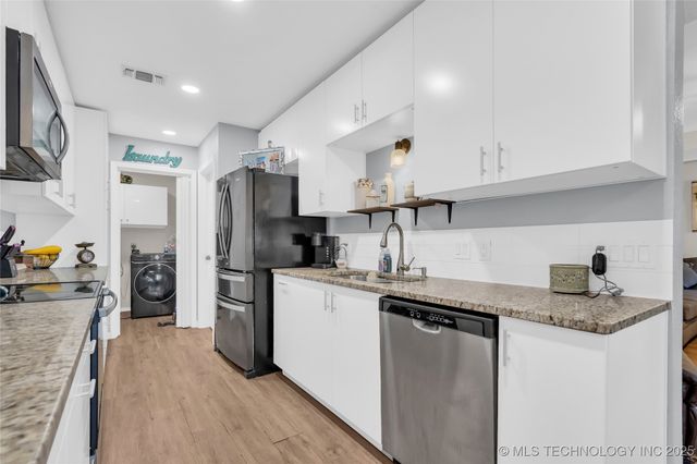 1121 Surrey, Ardmore, OK 73401