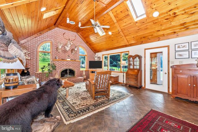 11915 COVE RD, Clear Spring, MD 21722