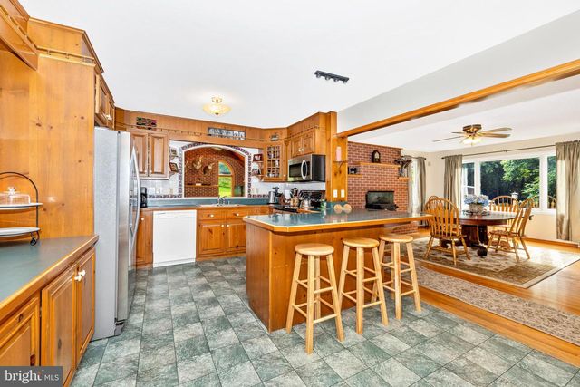 11915 COVE RD, Clear Spring, MD 21722