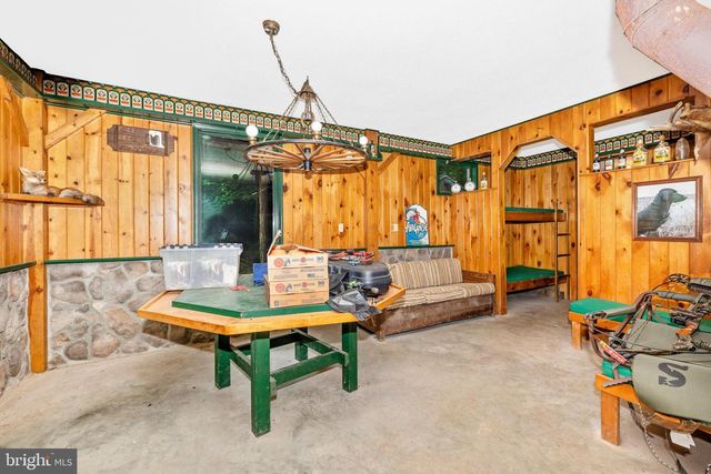 11915 COVE RD, Clear Spring, MD 21722