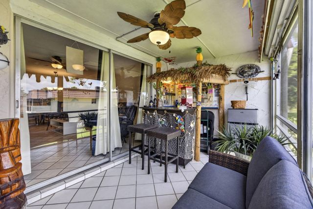 12027 GREENWAY Circle S 204, Royal Palm Beach, FL 33411