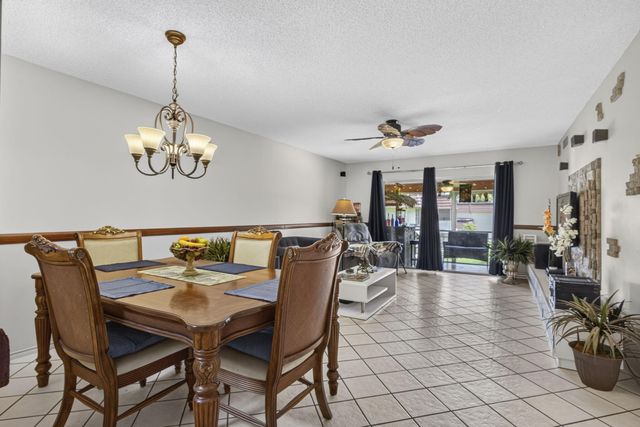 12027 GREENWAY Circle S 204, Royal Palm Beach, FL 33411