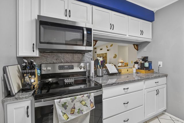 12027 GREENWAY Circle S 204, Royal Palm Beach, FL 33411