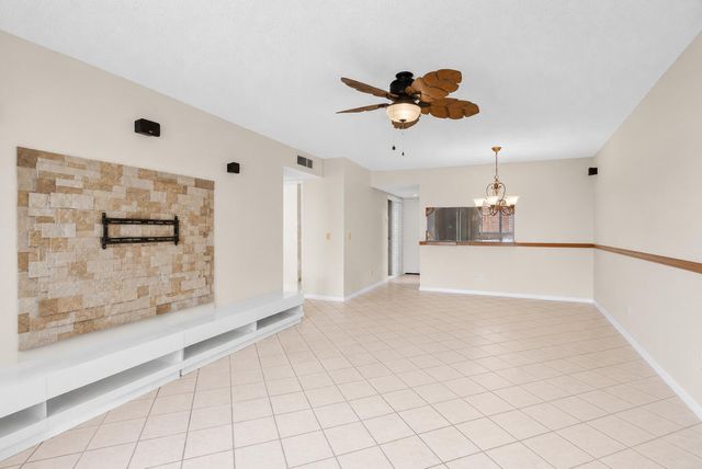 12027 GREENWAY Circle S 204, Royal Palm Beach, FL 33411