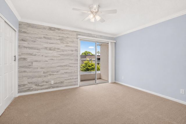 12027 GREENWAY Circle S 204, Royal Palm Beach, FL 33411