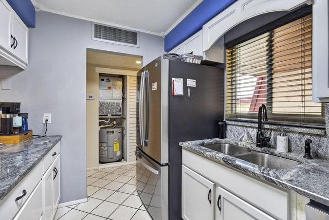 12027 GREENWAY Circle S 204, Royal Palm Beach, FL 33411