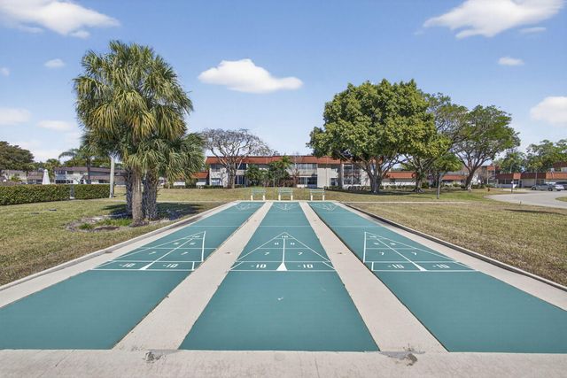 12027 GREENWAY Circle S 204, Royal Palm Beach, FL 33411